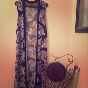 Duster Vest Black/White Size XL